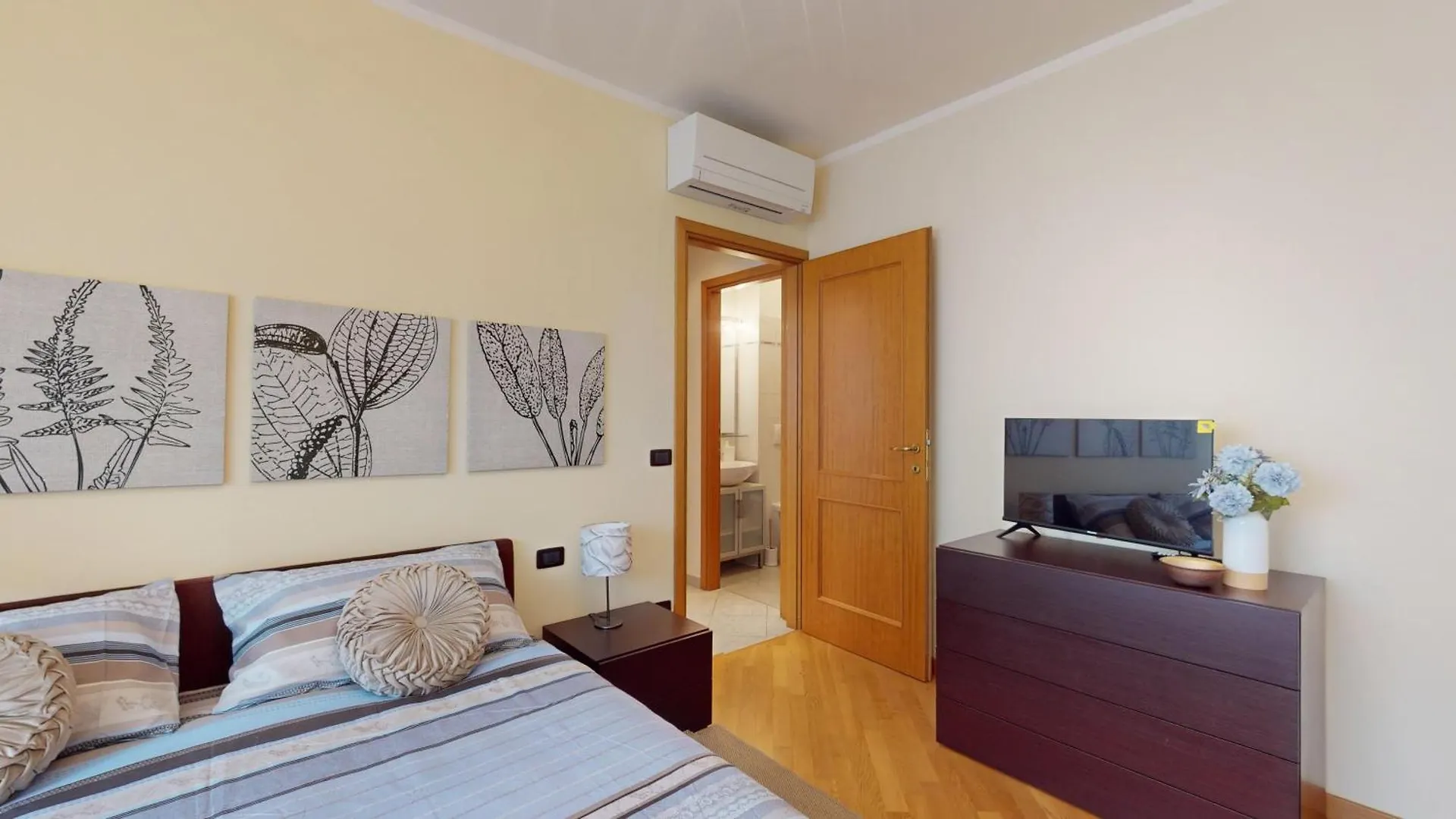 Florence Tramway Apartment By Florence Sweet Homes